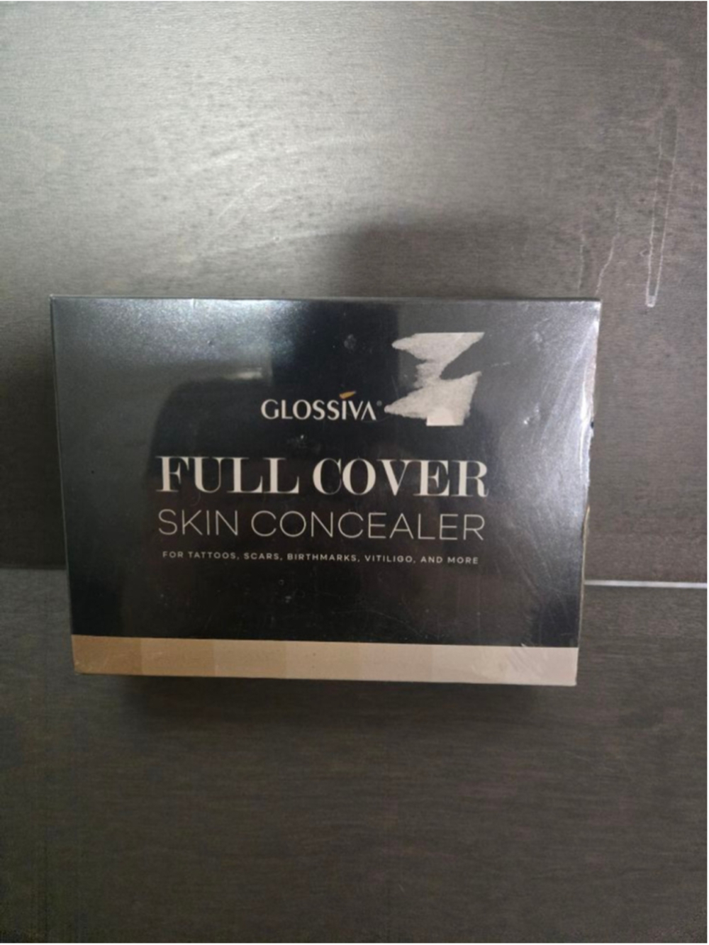 Women's GLOSSIVA Full Cover Skin Concealer One Size Black